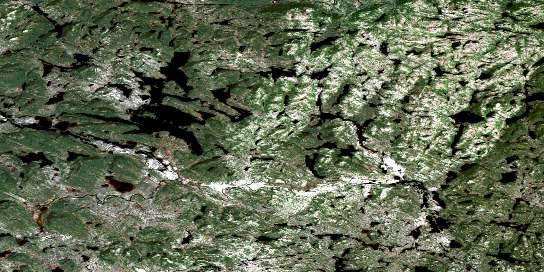 Lac Ghyvelde Satellite Map 013D13 at 1:50,000 scale - National Topographic System of Canada (NTS) - Orthophoto