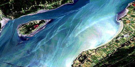 Air photo: Ile Aux Coudres Satellite Image map 021M08 at 1:50,000 Scale