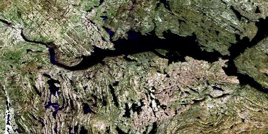 Air photo: Lac Nachicapau Satellite Image map 024C09 at 1:50,000 Scale