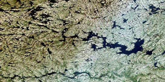 Air photo: Lac Ikirtuuq Satellite Image map 024E11 at 1:50,000 Scale