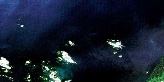 Air photo: Saeglorsoak Island Satellite Image map 024J11 at 1:50,000 Scale