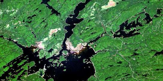 Reservoir Baskatong Satellite Map 031J13 at 1:50,000 scale - National Topographic System of Canada (NTS) - Orthophoto
