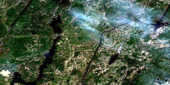 Air photo: Lac Roger Satellite Image map 031M15 at 1:50,000 Scale