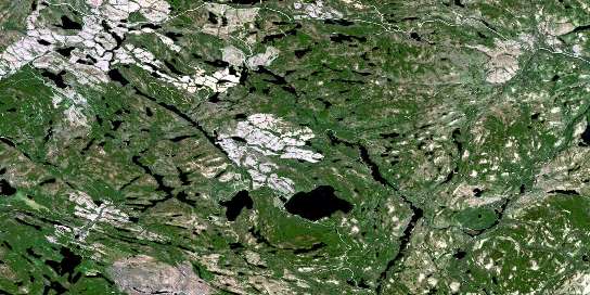 Lac Tousignant Satellite Map 031P03 at 1:50,000 scale - National Topographic System of Canada (NTS) - Orthophoto