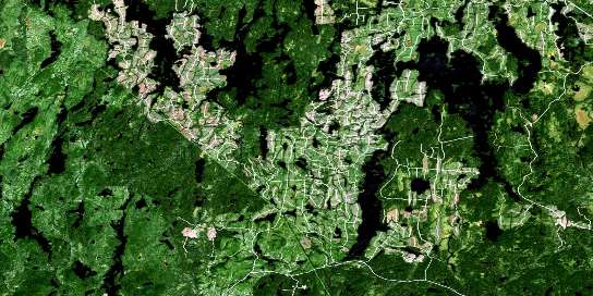 Lac Poutrincourt Satellite Map 032G01 at 1:50,000 scale - National Topographic System of Canada (NTS) - Orthophoto