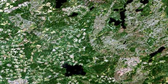 Lac Yapuouichi Satellite Map 032K01 at 1:50,000 scale - National Topographic System of Canada (NTS) - Orthophoto