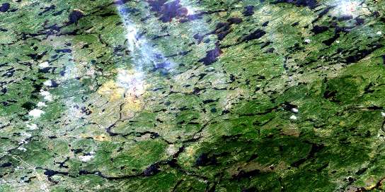 Lac Goulde Satellite Map 032O11 at 1:50,000 scale - National Topographic System of Canada (NTS) - Orthophoto