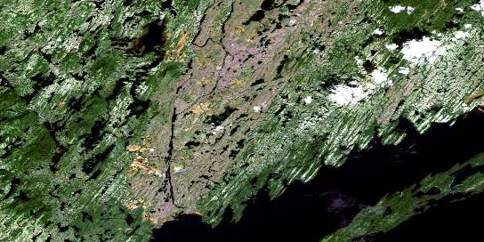 Air photo: Lac Fromenteau Satellite Image map 032P06 at 1:50,000 Scale