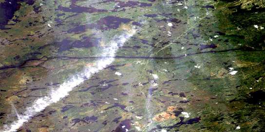 Air photo: Lacs Village Satellite Image map 033B03 at 1:50,000 Scale