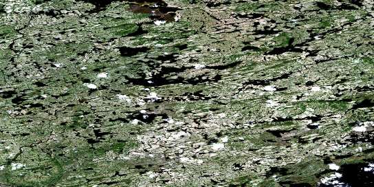 Air photo: Lac De Salleneuve Satellite Image map 033I04 at 1:50,000 Scale
