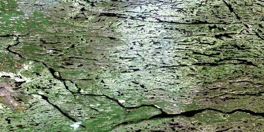 Air photo: Lac Mugnol Satellite Image map 033N01 at 1:50,000 Scale
