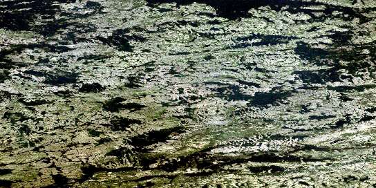 Air photo: Lac Mondain Satellite Image map 033P15 at 1:50,000 Scale