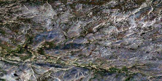 Air photo: Riviere Tuttuqaaluk Satellite Image map 035I04 at 1:50,000 Scale