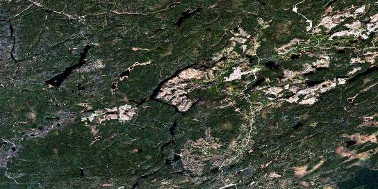 Elbow Lake Satellite Map 042L04 at 1:50,000 scale - National Topographic System of Canada (NTS) - Orthophoto