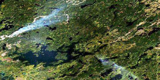 Air photo: Esnagami Lake Satellite Image map 042L07 at 1:50,000 Scale