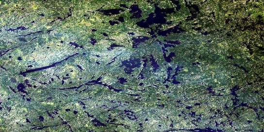 Air photo: Dogskin Lake Satellite Image map 052M11 at 1:50,000 Scale