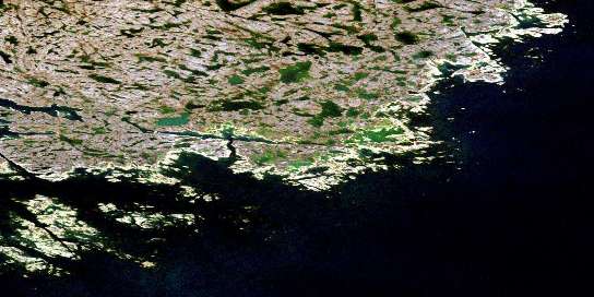 Air photo: Cape Silumiut Satellite Image map 055O09 at 1:50,000 Scale