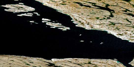Air photo: Nuvudlik Island Satellite Image map 056H08 at 1:50,000 Scale