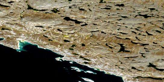 Air photo: Aiqqujat Islands Satellite Image map 056H14 at 1:50,000 Scale