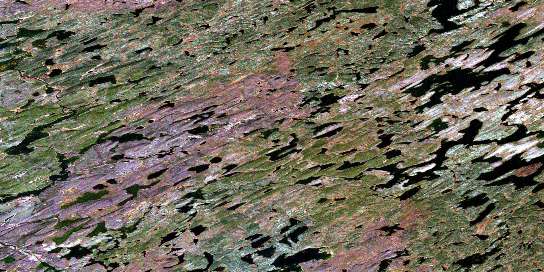 Air photo: Babiche Lake Satellite Image map 064L13 at 1:50,000 Scale