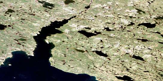 Air photo: Pamiutuq Lake Satellite Image map 065O03 at 1:50,000 Scale