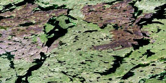 Salkeld Lake Satellite Map 075F05 at 1:50,000 scale - National Topographic System of Canada (NTS) - Orthophoto