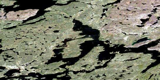 Air photo: Etthengunneh Island Satellite Image map 075F14 at 1:50,000 Scale