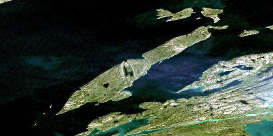Air photo: Redcliff Island Satellite Image map 075L06 at 1:50,000 Scale