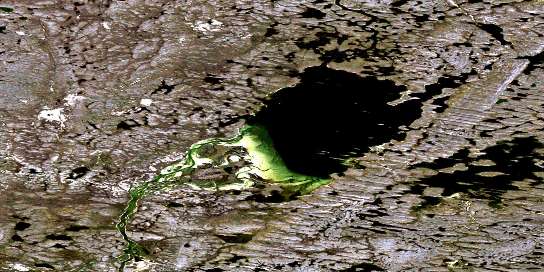 Air photo: Eyeberry Lake Satellite Image map 075P02 at 1:50,000 Scale