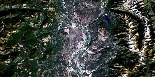 Air photo: Skookumchuck Satellite Image map 082G13 at 1:50,000 Scale