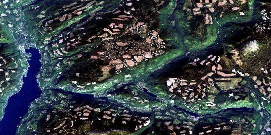 Air photo: Cayenne Creek Satellite Image map 082M06 at 1:50,000 Scale