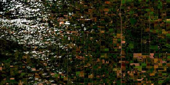 Air photo: Bearhills Lake Satellite Image map 083A13 at 1:50,000 Scale