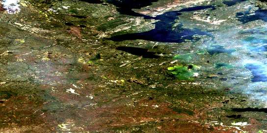 Air photo: Beaverlodge Lake Satellite Image map 086D09 at 1:50,000 Scale