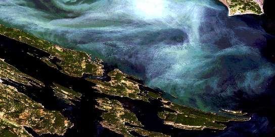 Air photo: Mayne Island Satellite Image map 092B14 at 1:50,000 Scale