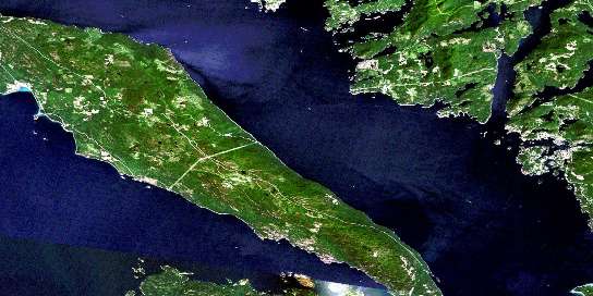 Air photo: Texada Island Satellite Image map 092F09 at 1:50,000 Scale